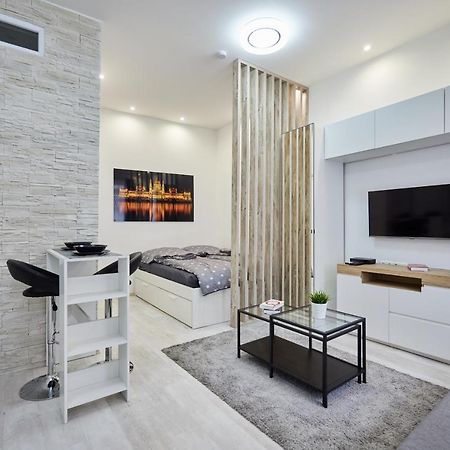Cozy Little Apartment In Downtown בודפשט מראה חיצוני תמונה