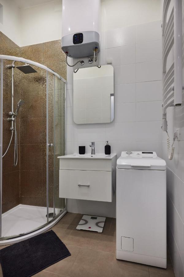 Cozy Little Apartment In Downtown בודפשט מראה חיצוני תמונה
